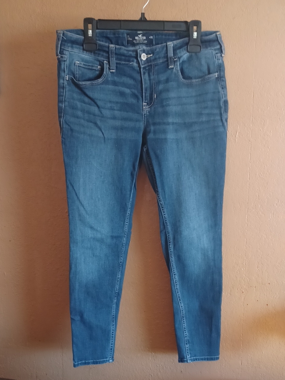 Hollister Women's Dark Blue Skinny Jeans Size 12 Short